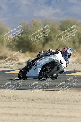 media/Oct-30-2025-Racers Edge (Thu) [[dabbdaf680]]/2-A Group/Session 5 (Turn 7)/